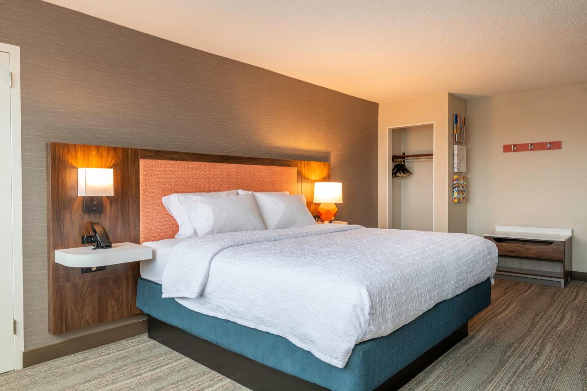Hampton Inn Manchester Downtown Extérieur photo